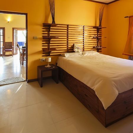 วิลลา ดู โวยาจเจอร์ Apartment Grand Anse  ภายนอก รูปภาพ